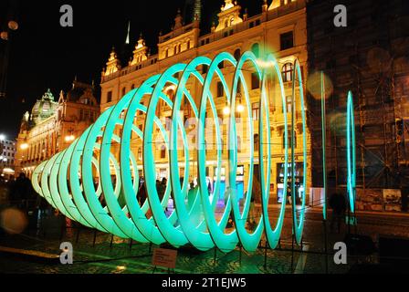 L'undicesima edizione del Signal Festival of Light inizia a Praga, Repubblica Ceca, il 12 ottobre 2023. (Foto CTK/Martin Hurin) Foto Stock