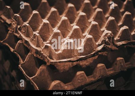 pila di contenitori vuoti per uova Foto Stock