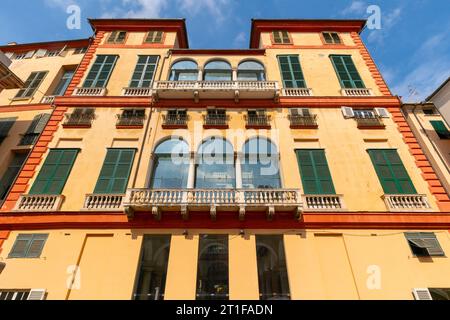Palazzo Rosso, detto anche Palazzo Brignole sale, è oggi un museo situato in via Garibaldi, nel centro storico di Genova. Liguria, Ital Foto Stock