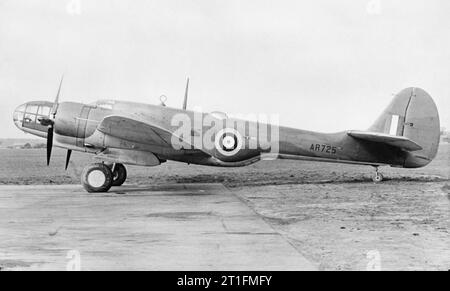 Aerei americani nella Royal Air Force Service 1939-1945- Martin modello 167 Maryland. Martin Maryland contrassegnare I, AR725, sul terreno , probabilmente a Burtonwood, Lancashire. Uno di un lotto di cinquanta velivoli presi in consegna da un contratto francese dopo l'invasione tedesca, AR725 servita con il n. 203 Squadrone RAF nel Medio Oriente prima di schiantarsi su un volo traghetto a unirsi a n. 69 Squadron RAF a Malta. Foto Stock