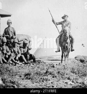 La Seconda guerra boera, 1899-1902 truppe di uno dei Britannici reggimenti montati nel loro campo. Foto Stock