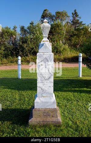 Monumento funebre nel cimitero di MacMillan, West Covehead, Prince Edward Island, Canada Foto Stock