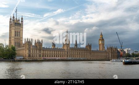 Londra, Regno Unito: 16 settembre 2023: Il Palazzo di Westminster funge da luogo di incontro sia per la camera dei comuni che per la camera dei lord Foto Stock