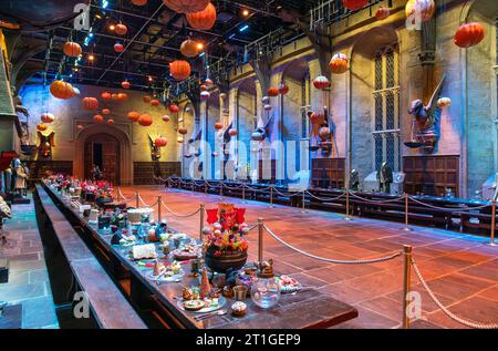 All'interno della sala grande, durante il tour del Making of Harry Potter Studio, Leavesden, Hertfordshire, Inghilterra Foto Stock