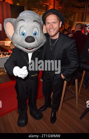 Johannes Oerding bei der VERLEIHUNG DER GOLDENEN HENNE 2023 in der Media City a Lipsia AM 13.10.2023 - Aftershowparty *** Johannes Oerding al PREMIO GOLDEN HENNE 2023 alla Media City di Lipsia il 13 10 2023 Aftershowparty Foto Stock