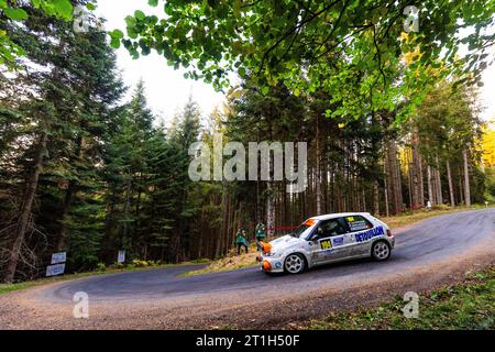 Ambert, Francia. 13 ottobre 2023. 194 PETITJEAN Leo, Citroën SAXO N2, azione durante il finale de la Coupe de France des Rallyes Ambert 2023, dal 12 al 14 ottobre 2023 ad Ambert, Francia - foto Damien Saulnier/DPPI Credit: DPPI Media/Alamy Live News Foto Stock