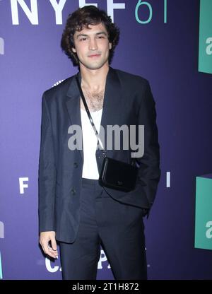NEW YORK, NY- 13 OTTOBRE: Gabriel Leone, alla premiere del New York Film Festival 2023 di Ferrari al Lincoln Center Alice Tully Hall di New York il 13 ottobre 2023. Copyright: XRWx credito: Imago/Alamy Live News Foto Stock