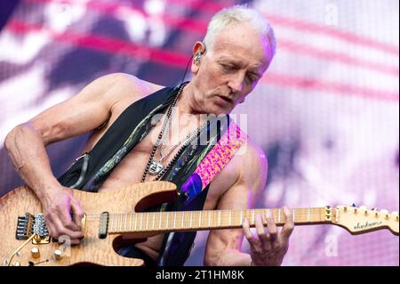 16 giugno 2023: I DEF Leppard si esibiscono all'Hellfest Open Air Festival Foto Stock