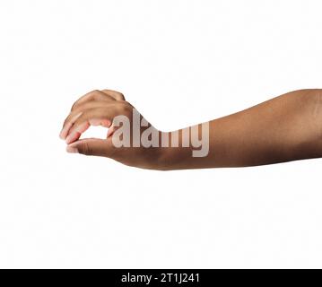 Mano bambino appesa qualcosa di bianco isolato su uno sfondo bianco Foto Stock