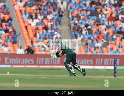 Ahmeddabad, Gujarat, INDIA. 14 ottobre 2023. ICC Men's Cricket World Cup INDIA 2023: I.INDIA VS PAKISTAN : India vince il lancio e decide di schierarsi.PAKISTAN 156 per 3 (Credit Image: © Seshadri Sukumar/ZUMA Press Wire) SOLO EDITORIALE! Non per USO commerciale! Crediti: ZUMA Press, Inc./Alamy Live News Foto Stock