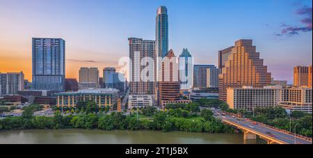 Austin, Texas, sul lago Ladybird al tramonto. Foto Stock