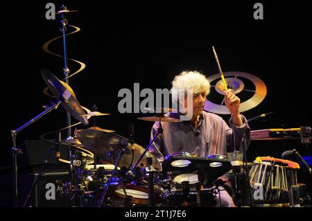 Der indische Perkussionista Trilok Gurtu. Percussionista indiano Trilok Gurtu. Essen NRW DEUDEGERMANYDEUTSCHLANDALLEMAGNE credito: Imago/Alamy Live News Foto Stock