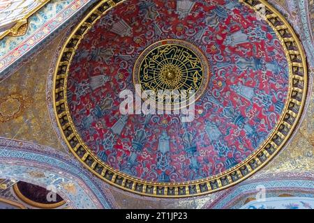 Cupola dell'Harem dei Sultani nel Palazzo Topkapi. A Istanbul, in Turchia. L'harem (sala del trono/sala imperiale) è una parte importante del Topkapi P. Foto Stock