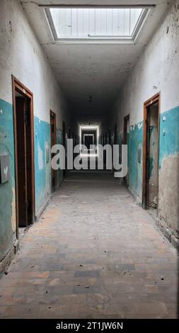 DATA REGISTRAZIONE feature/simbolo NON DICHIARATA: KZ-Gedenkstätte Dachau 07/23 babs Die KZ-Gedenkstätte Dachau im Juli 2023 Deutschland Bayern deutsch deutsches deutsche Geschichte Konzentrationslager KL Nationalsozialismus NS-Zeit Bunker campo di concentramento tedesco Hoch *** Feature Symbol campo di concentramento Memoriale Dachau 07 23 babs il campo di concentramento Memoriale Dachau nel luglio 2023 germania baviera campo di concentramento di concentramento di concentramento tedesco storia tedesca KL National Socialism NS bunker a tempo campo di concentramento tedesco alto credito: Imago/Alamy Live News Foto Stock