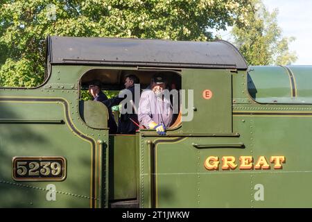 Alresford Station durante il Watercress Line Autumn Steam Gala ottobre 2023, Hampshire, Inghilterra, Regno Unito Foto Stock