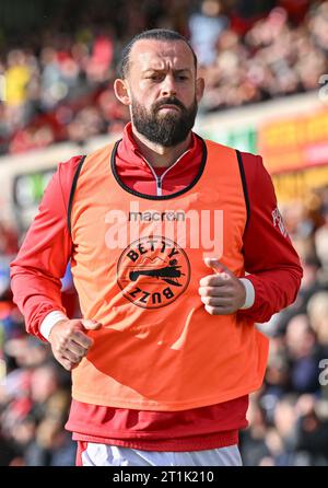 Wrexham, Regno Unito. 14 ottobre 2023. Steven Fletcher 26# del Wrexham Association Football Club si scalda durante la partita di Sky Bet League 2 Wrexham vs Salford City a Stok CAE Ras, Wrexham, Regno Unito, il 14 ottobre 2023 (foto di Cody Froggatt/News Images) a Wrexham, Regno Unito il 14 ottobre 2023. (Foto di Cody Froggatt/News Images/Sipa USA) credito: SIPA USA/Alamy Live News Foto Stock