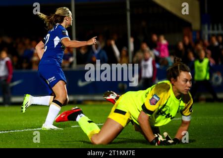 Erin Cuthbert (22 Chelsea) segna il secondo gol della sua squadra durante la partita della Barclays Womens Super League tra Chelsea e West Ham a Kingsmeadow a Londra, in Inghilterra. (Liam Asman/SPP) credito: SPP Sport Press Photo. /Alamy Live News Foto Stock