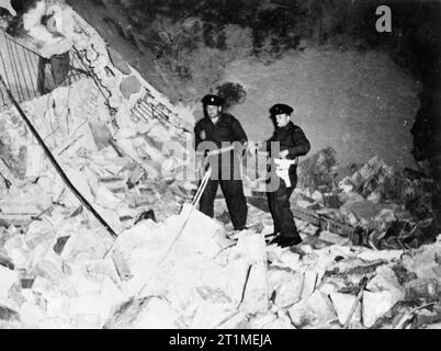 Il Mandato Britannico in Palestina 1917-1948 attività terroristiche: l'interno della sede della polizia di Haifa nella foto dopo che essi sono stati danneggiati da una esplosione di bomba il 12 gennaio 1947. Foto Stock