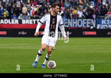 East Hartford, Stati Uniti. 14 ottobre 2023. Calcio: Internazionale, USA - Germania, Pratt & Whitney Stadium presso il Rentschler Field. Il tedesco Pascal Groß gioca la palla. Credito: Federico Gambarini/dpa/Alamy Live News Foto Stock