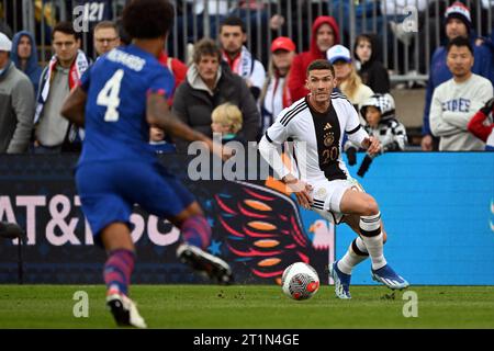 East Hartford, Stati Uniti. 14 ottobre 2023. Calcio: Internazionale, USA - Germania, Pratt & Whitney Stadium presso il Rentschler Field. Il tedesco Robin Gosens gioca la palla. Credito: Federico Gambarini/dpa/Alamy Live News Foto Stock