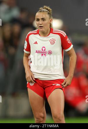 Georgia Stanway FC Bayern Muenchen FC Bayern Muenchen Frauen vs Eintracht Francoforte Fussball 1 . Bundesliga Saison 2023 / 2024 Frauen Fussball Google Pixel Frauen-Bundesliga 14.10.2023 in der MŸnchner Allianz Arena © diebilderwelt / Alamy Stock Foto Stock