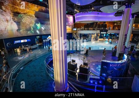 Central plaza of the Georgia Aquarium, il più grande acquario degli Stati Uniti, situato nel centro di Atlanta, Georgia. (USA) Foto Stock