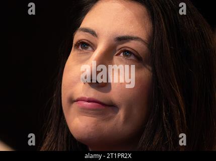 Aberdeen, Scozia, Regno Unito. 15 ottobre 2023. Il giorno di apertura alla 89a Conferenza Nazionale annuale presso il centro conferenze P and J Live ad Aberdeen, in Scozia. Nadia El-Nakla moglie di Humza Yousaf. Iain Masterton/Alamy Live News Foto Stock