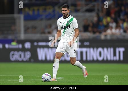 Milano, Italia. 27 settembre 2023. Martin Erlic degli Stati Uniti Sassuolo durante la partita di serie A A Giuseppe Meazza, Milano. Il credito fotografico dovrebbe leggere: Jonathan Moscrop/Sportimage Credit: Sportimage Ltd/Alamy Live News Foto Stock