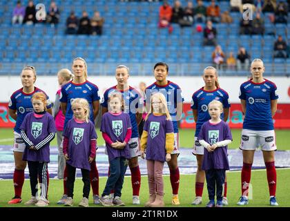 Oslo, Norvegia. 14 ottobre 2023. Oslo, Norvegia, 14 ottobre 2023: I giocatori del Valerenga prima della partita di campionato Toppserien tra Valerenga e Avaldsnes all'Intility Arena di Oslo, Norvegia (Ane Frosaker/SPP) credito: SPP Sport Press Photo. /Alamy Live News Foto Stock