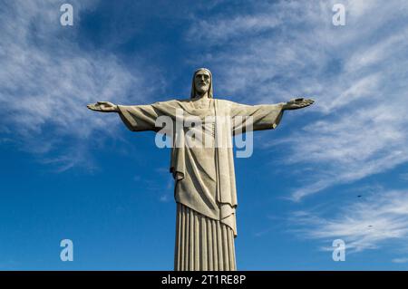 Rio de Janeiro, Brasile, agosto 2022. Dettaglio della statua del Cristo Redentore sul monte Corcovado a Rio de janeiro, Brasile. Simbolo della città Foto Stock