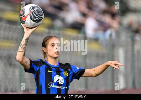 Roma, Italia. 15 ottobre 2023. Beatrice Merlo del FC Internazionale durante la partita di calcio femminile di serie A 2023/2024 tra AS Roma e FC Internazionale allo stadio tre Fontane, Roma (Italia), 15 ottobre 2023. Crediti: Insidefoto di andrea staccioli/Alamy Live News Foto Stock