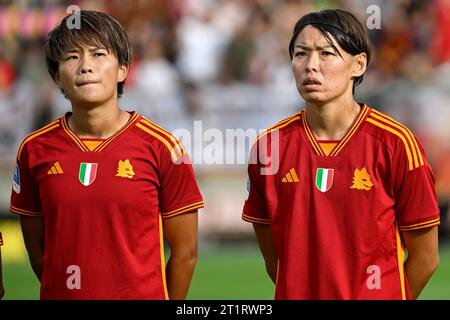 Roma, Italia. 15 ottobre 2023. Moeka Minami e Saki Kumagai della AS Roma durante la partita di calcio femminile serie A 2023/2024 tra AS Roma e FC Internazionale allo stadio tre Fontane, Roma (Italia), 15 ottobre 2023. Crediti: Insidefoto di andrea staccioli/Alamy Live News Foto Stock