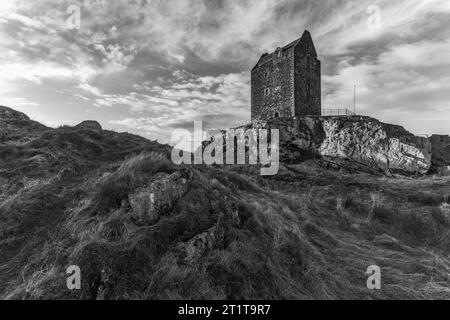 Smailholm Tower in Scottish Borders Foto Stock