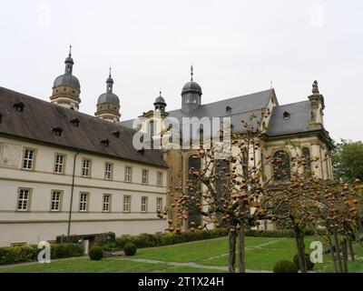 Vista sul retro della chiesa del monastero di Schöntal nella valle Jagsttal Foto Stock