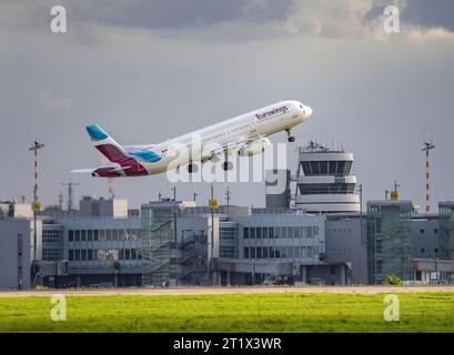 Eurowings, Airbus A321-200, D-AIDV, beim Start auf dem Flughafen Düsseldorf International, Flughafen DUS *** Eurowings, Airbus A321 200, D AIDV, al decollo all'aeroporto internazionale di Düsseldorf, DUS credito aeroportuale: Imago/Alamy Live News Foto Stock