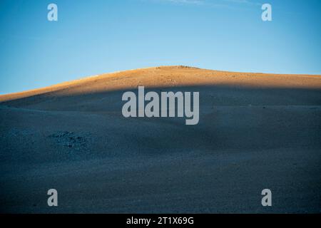 Il White Mountain Peak si innalza per oltre 14.000 metri nel cielo sopra Bishop, CALIFORNIA. Foto Stock