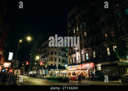 manhattan, ny, usa - 12 ottobre 2023 night street. Foto di alta qualità Foto Stock
