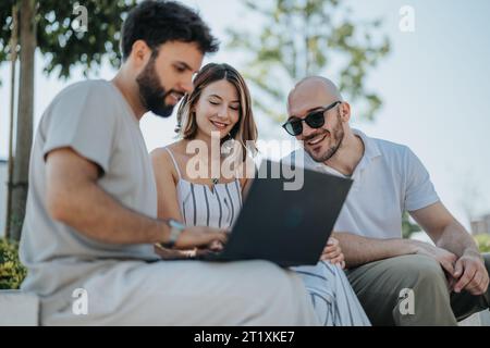 Collaborazione di successo per il progetto di architettura moderna Foto Stock