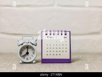 Calendario desktop per novembre 2023 r per pianificazione e gestione Foto Stock