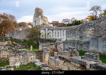 Rovine dell'antica colonia greca di Chersonesus, storico punto di riferimento di Sebastopoli, Crimea Foto Stock