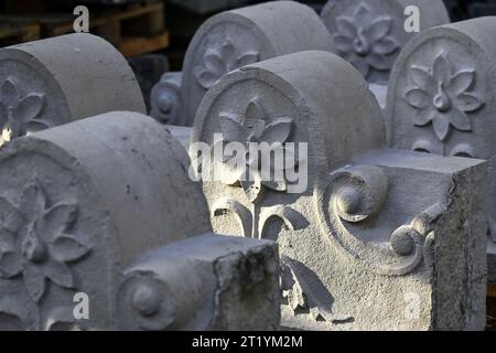 Bruxelles, Belgio. 16 ottobre 2023. Inizio dei lavori di ristrutturazione della facciata del Palazzo di giustizia a Bruxelles, lunedì 16 ottobre 2023. BELGA PHOTO DIRK WAEM Credit: Belga News Agency/Alamy Live News Foto Stock