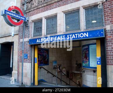 Stazione della metropolitana di Aldgate East, Whitechapel High Street, Londra, Regno Unito Foto Stock