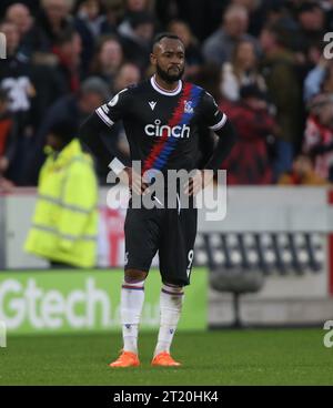 Jordan Ayew del Crystal Palace sembra deluso e disorientato. - Brentford contro Crystal Palace, Premier League, Brentford Community Stadium, Londra, Regno Unito - 18 febbraio 2023 solo per uso editoriale - si applicano restrizioni DataCo Foto Stock