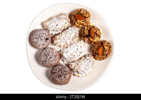 Dolci biscotti. Deliziosi biscotti appena sfornati su un piatto. Vista dall'alto Foto Stock