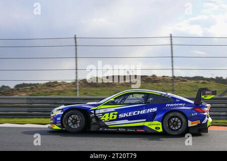 Zandvoort, Paesi Bassi. 15 ottobre 2023. # 46, Zandvoort, NL domenica 15 OTTOBRE 2023: Valentino Rossi, Maxime Martine, Team WRT, BMW M4 GT3 car, PRO, durante le gare della Zandvoort Sprint Cup il 15 ottobre. Il Team WRT gareggia nella classe PRO del Fanatec GT World Challenge Europe organizzato da AWS sul circuito di Zandvoort, immagine a pagamento, foto copyright © ATP Geert FRANQUET (FRANQUET Geert /ATP/SPP) credito: SPP Sport Press Photo. /Alamy Live News Foto Stock