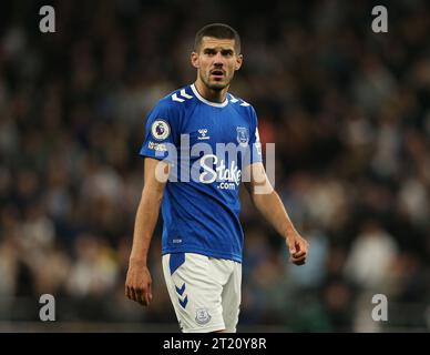 Conor Coady di Everton. - Tottenham Hotspur contro Everton, Premier League, Tottenham Hotspur Stadium, Londra, Regno Unito - 15 ottobre 2022 solo per uso editoriale - si applicano le restrizioni DataCo Foto Stock