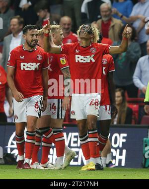 GOL 3-0, Sean Clare del Charlton Athletic goal Celebration dopo aver segnato per mettere il Charlton Athletic 3-0 in vantaggio. - Charlton Athletic contro Plymouth Argyle, Sky Bet League One, The Valley, Charlton, Regno Unito - 16 agosto 2022 solo per uso editoriale - si applicano restrizioni DataCo Foto Stock