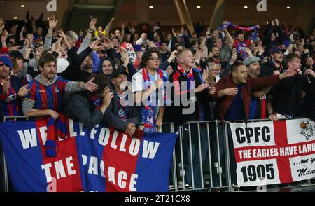 I tifosi del Crystal Palace mostrano di essere di supporto durante la partita tra Crystal Palace e Leeds United all'Optus Stadium del 22 luglio 2022. Crystal Palace contro Leeds United, Optus Stadium, Perth. - 22 luglio 2022. Solo per uso editoriale Foto Stock