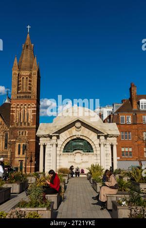 Brown Hart Gardens, nei pressi di Duke Street, nei pressi di Oxford Street, Mayfair, Londra Foto Stock