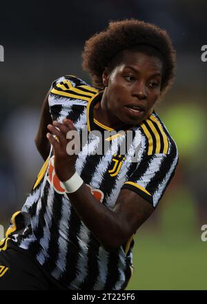 Biella, Italia. 15 ottobre 2023. Lineth Beerensteyn della Juventus durante il match di serie A femminile allo Stadio Vittorio Pozzo di biella. Il credito fotografico dovrebbe leggere: Jonathan Moscrop/Sportimage Credit: Sportimage Ltd/Alamy Live News Foto Stock